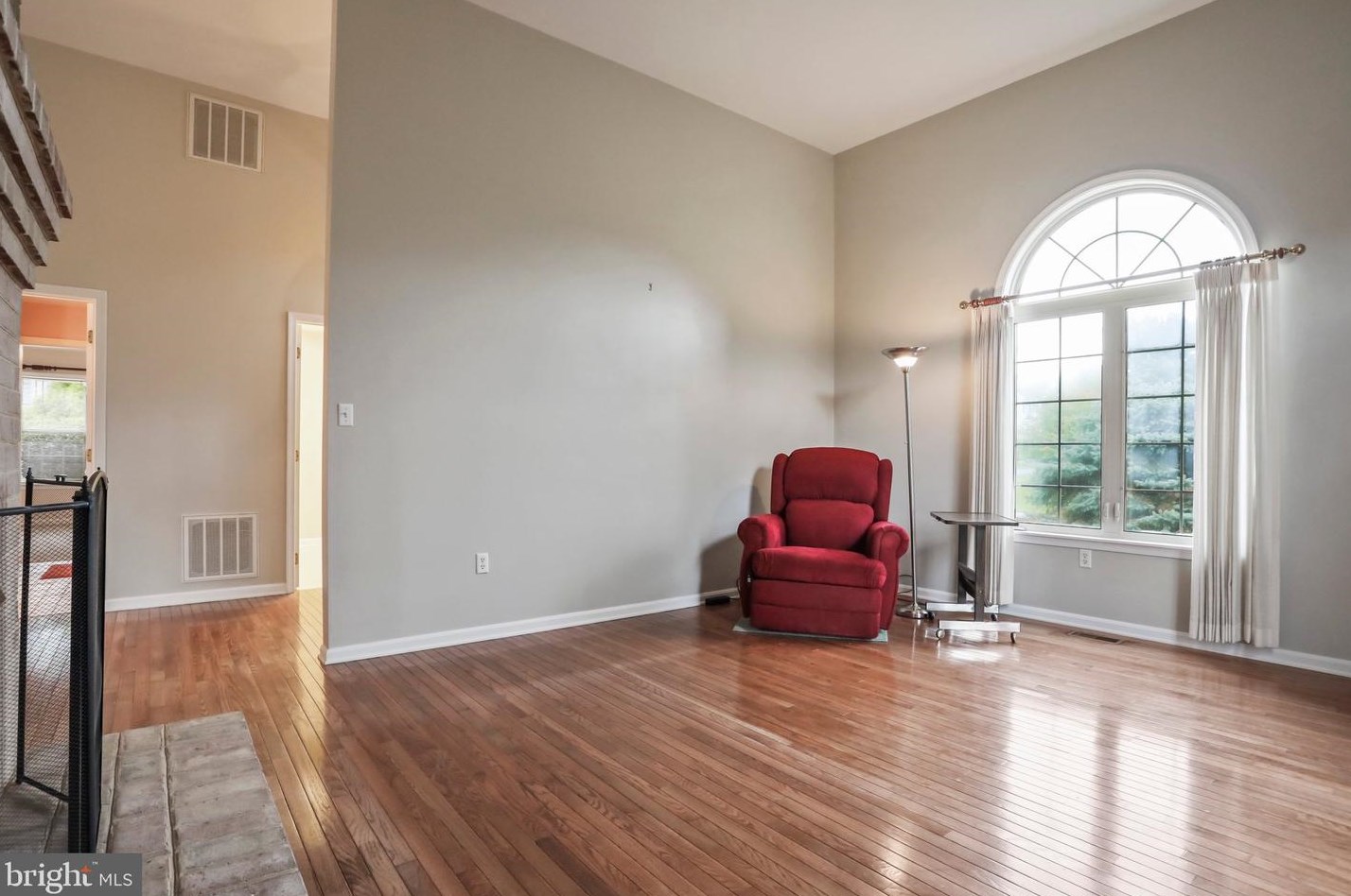 956 Caledonia Dr, Martinsburg WV 25405-5737 exterior