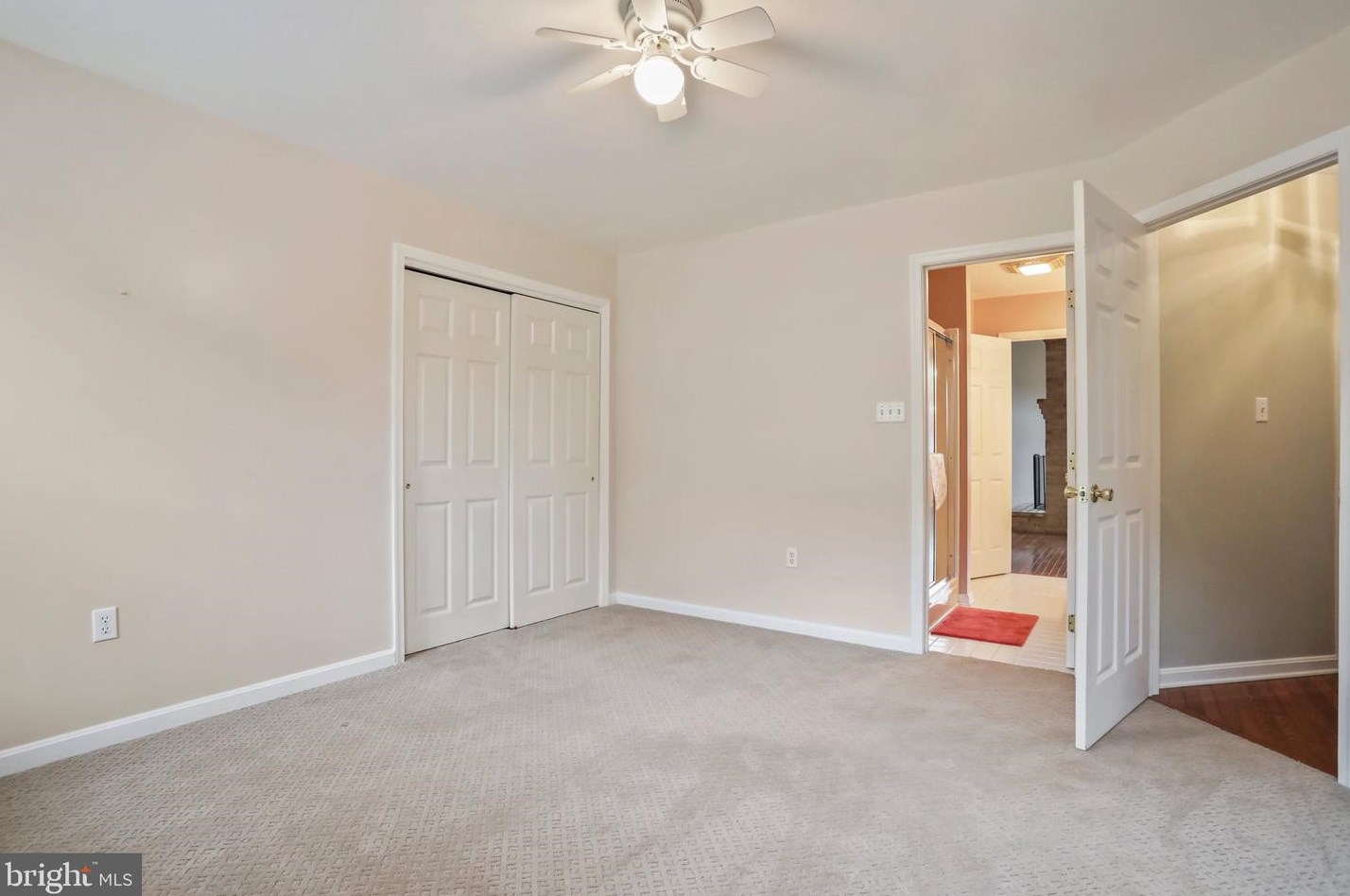 956 Caledonia Dr, Martinsburg WV 25405-5737 exterior