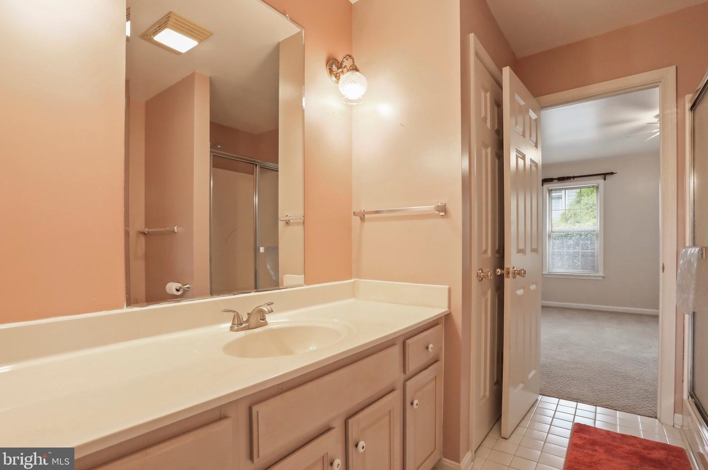 956 Caledonia Dr, Martinsburg WV 25405-5737 exterior