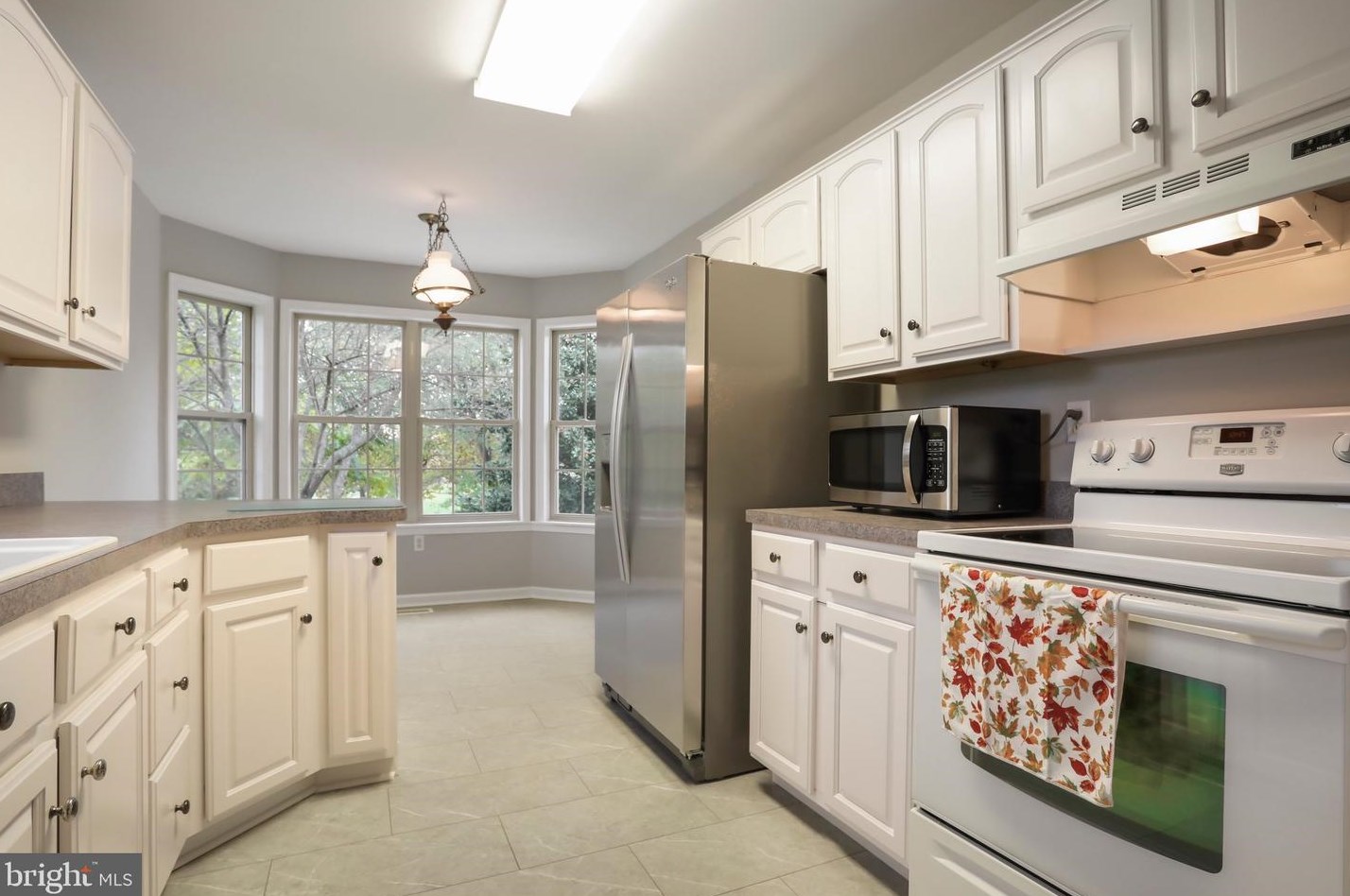 956 Caledonia Dr, Martinsburg WV 25405-5737 exterior