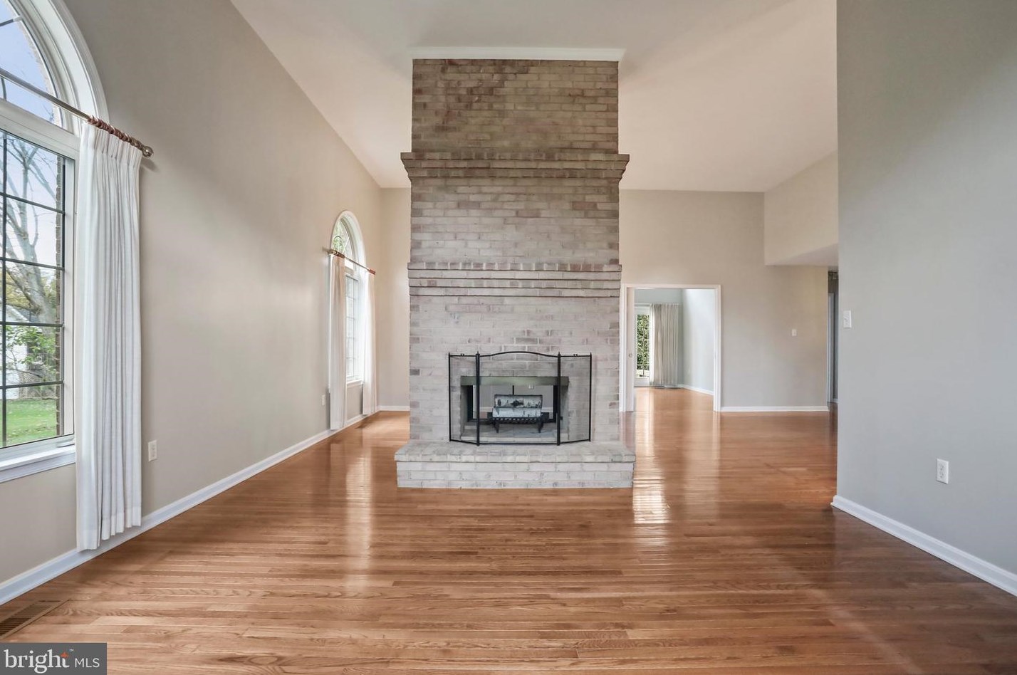 956 Caledonia Dr, Martinsburg WV 25405-5737 exterior