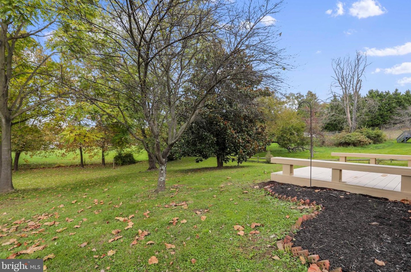 956 Caledonia Dr, Martinsburg WV 25405-5737 exterior