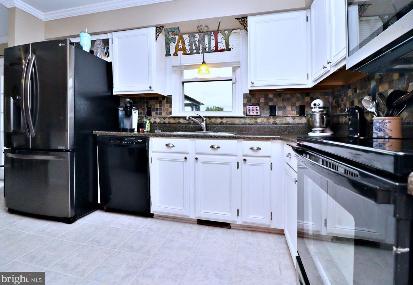 509 Upshur Dr, Inwood WV  25428-3692 exterior