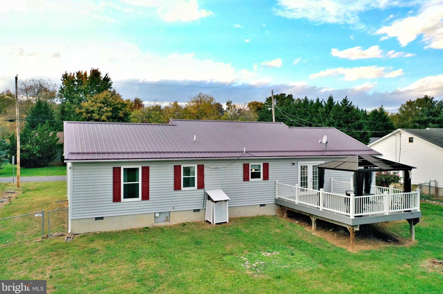 509 Upshur Dr, Inwood WV  25428-3692 exterior