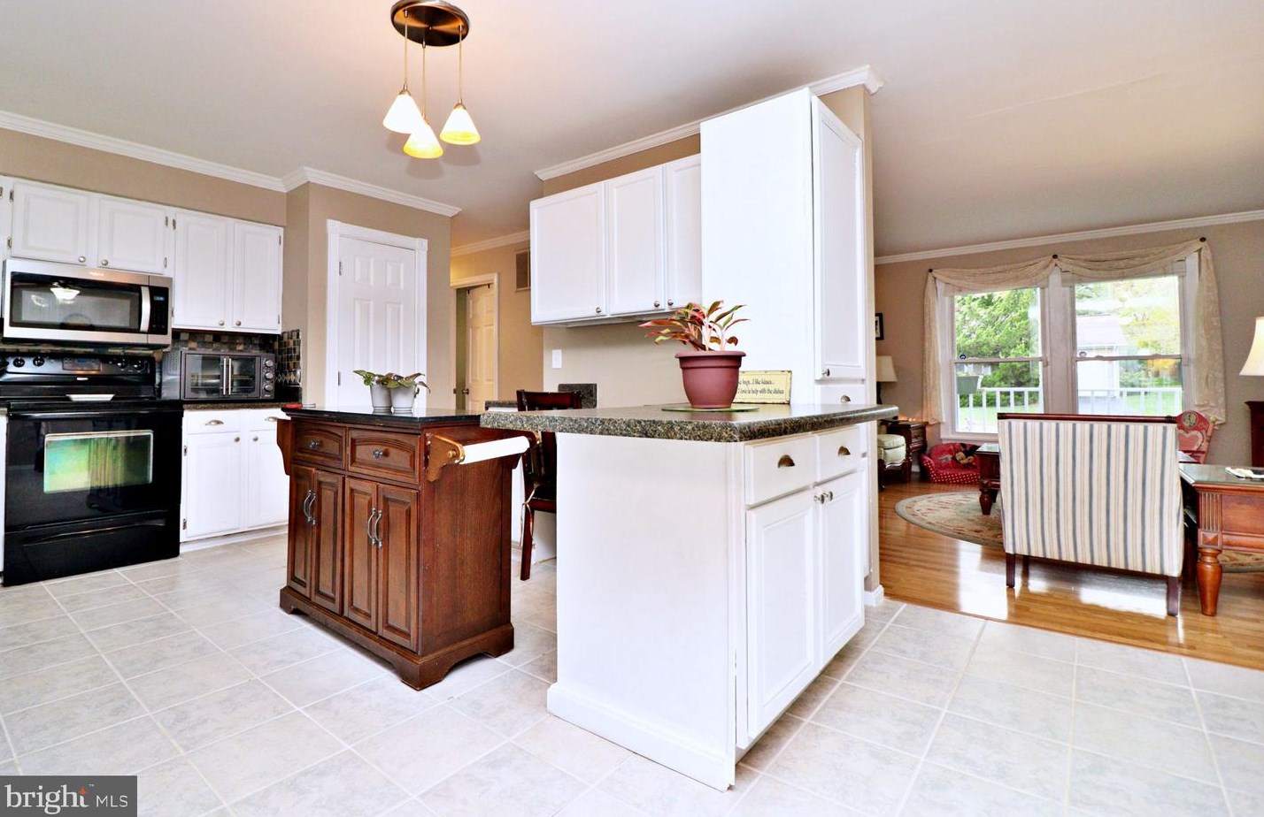 509 Upshur Dr, Inwood WV  25428-3692 exterior