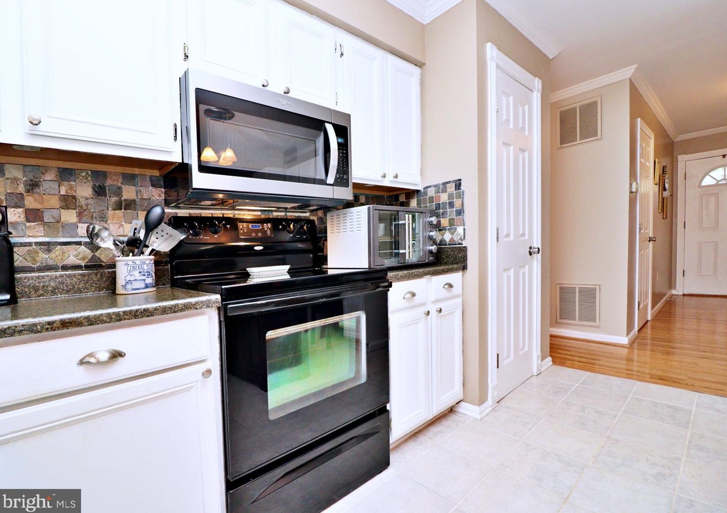 509 Upshur Dr, Inwood WV  25428-3692 exterior
