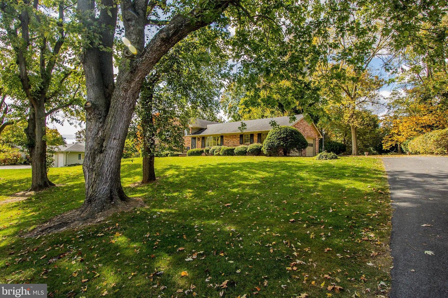 802 Jerry Ct, Martinsburg, WV 25401-1783