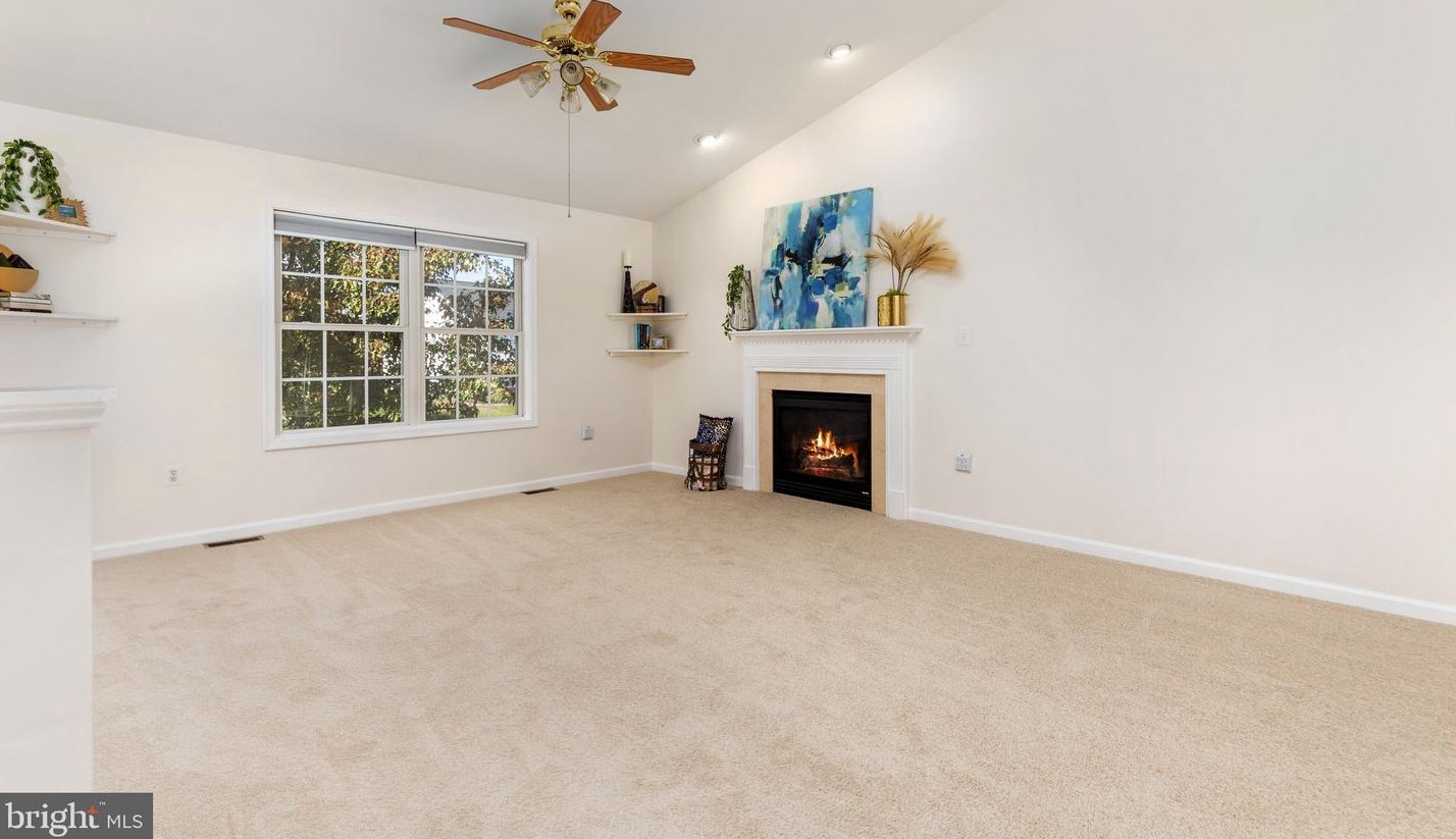 210 Ford Cir, Inwood, WV 25428-4414