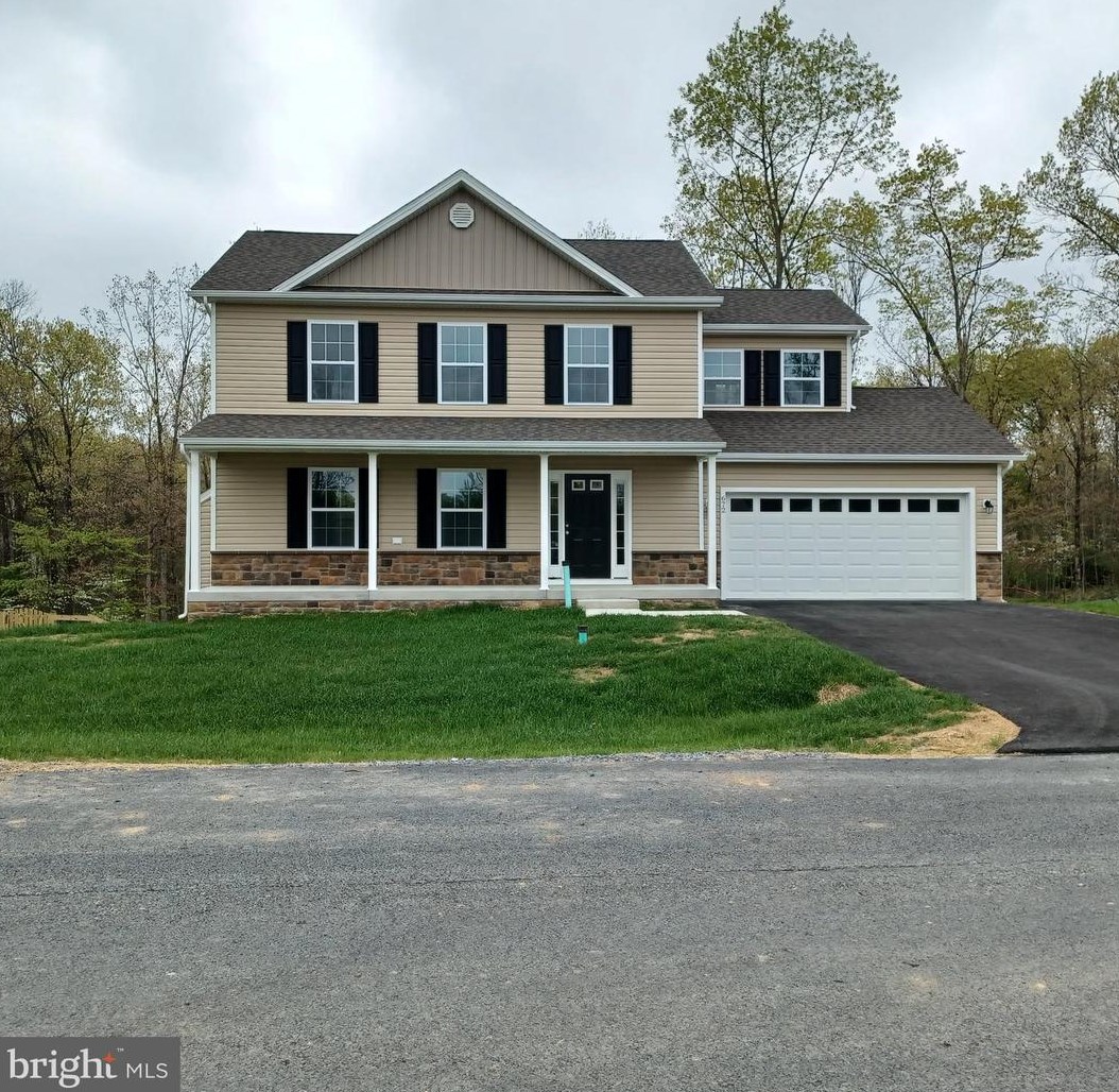 774 Basin Dr, Inwood, WV 25428-3209