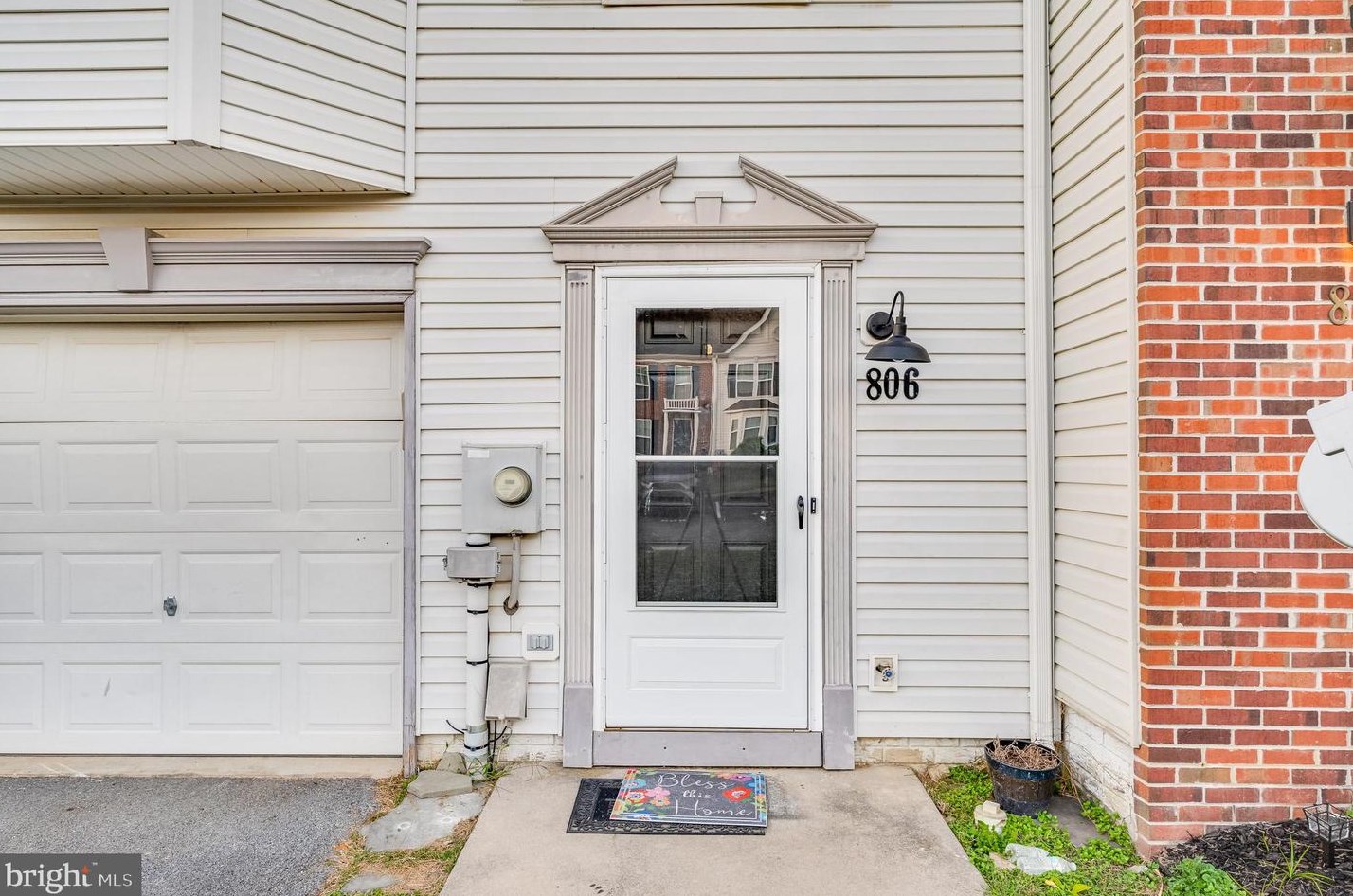 806 Desota Way, Martinsburg WV 25401-0079 exterior