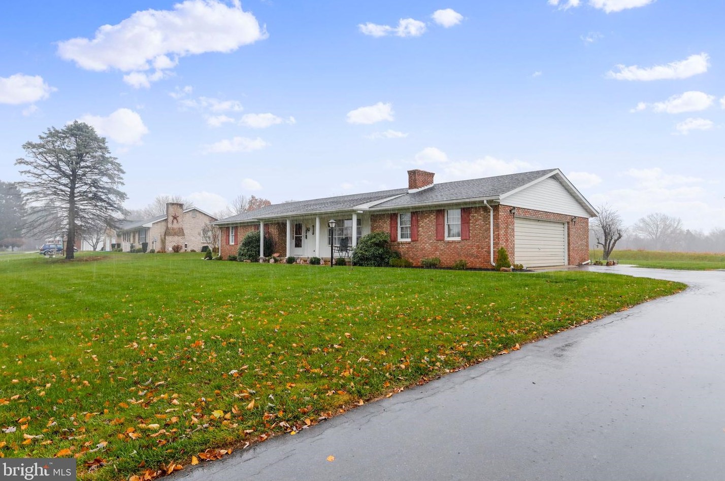 180 Muse St, Falling Waters, WV 25419