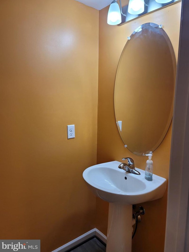 137 Oflannery Ct, Martinsburg WV  25403-1320 exterior