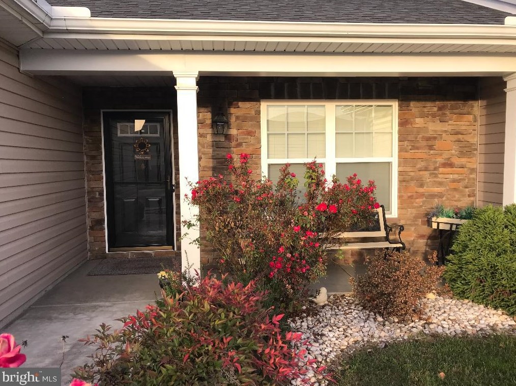 59 Cheval Pl, Falling Waters, WV 25419