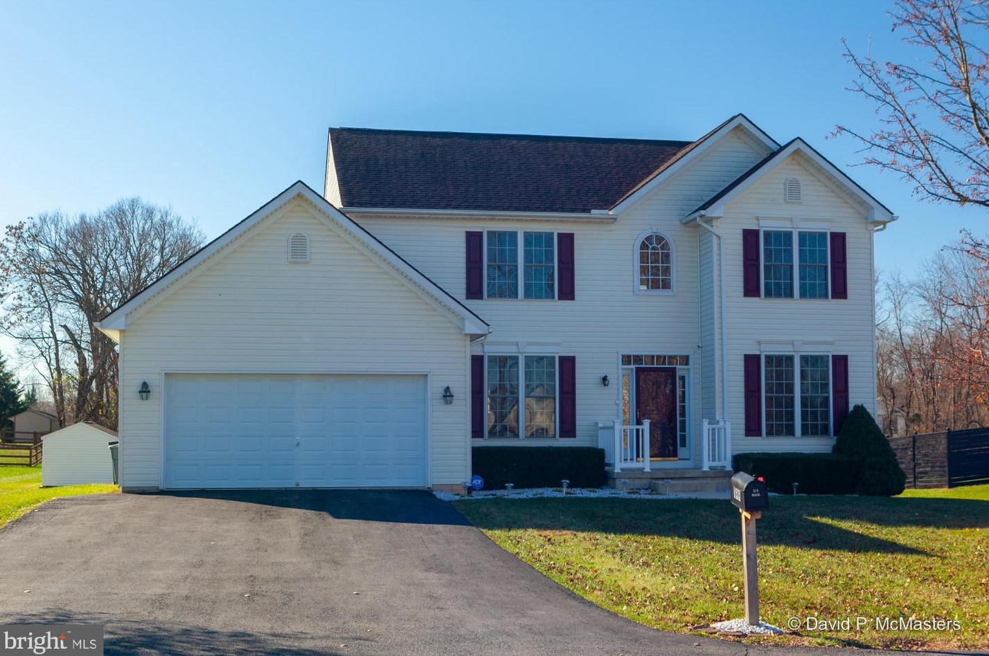 199 Dorchester Dr, Falling Waters, WV 25419