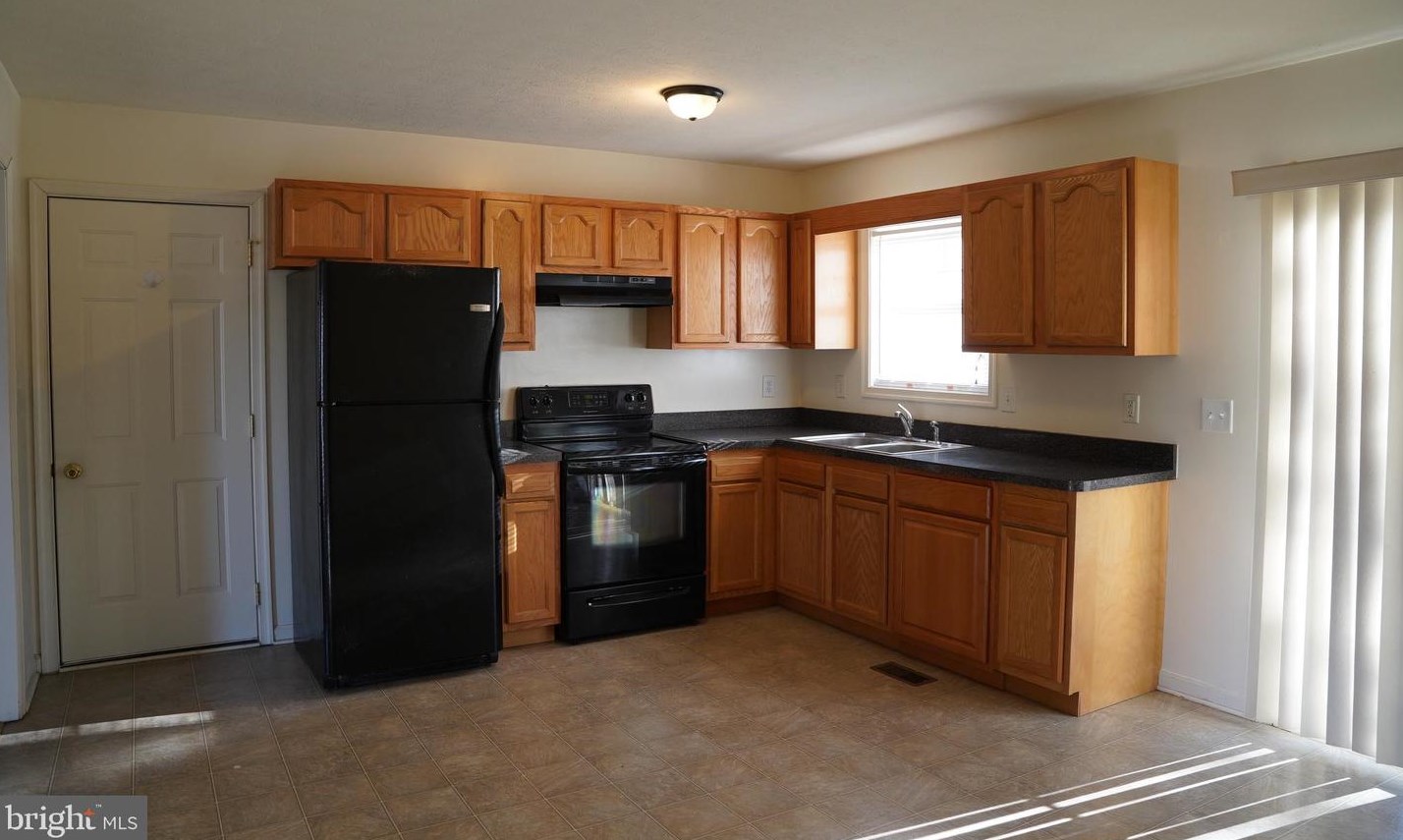 122 Sinker Dr, Inwood, WV 25428