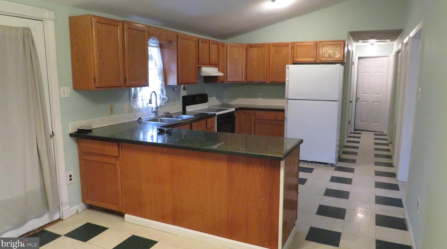 58 Comet Ln, Martinsburg, WV 25405-2500