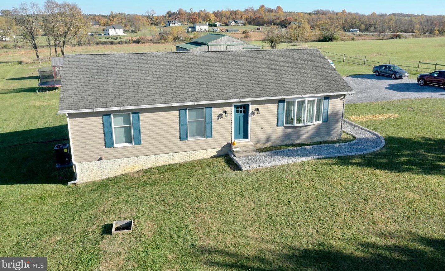 1684 Poor House Rd, Martinsburg, WV 25403