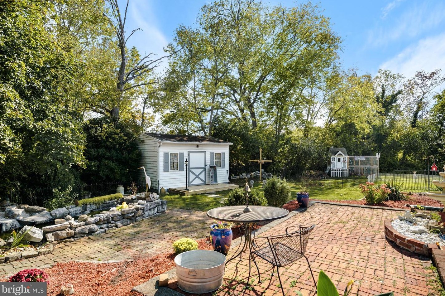 6127 Winchester Ave, Inwood WV  25428-4510 exterior