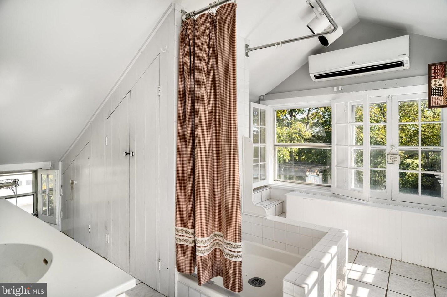 6127 Winchester Ave, Inwood WV  25428-4510 exterior