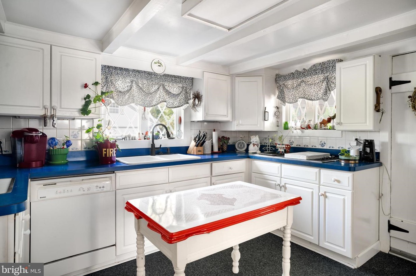 6127 Winchester Ave, Inwood WV  25428-4510 exterior