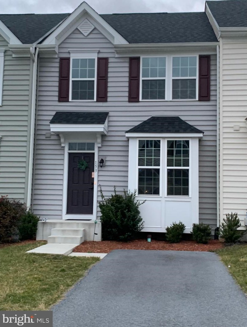 153 Ontario Dr, Falling Waters, WV 25419
