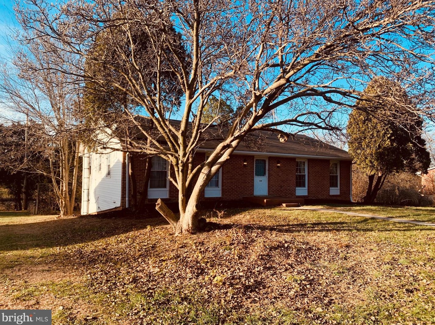 529 Mimosa Dr, Martinsburg, WV 25404-0644