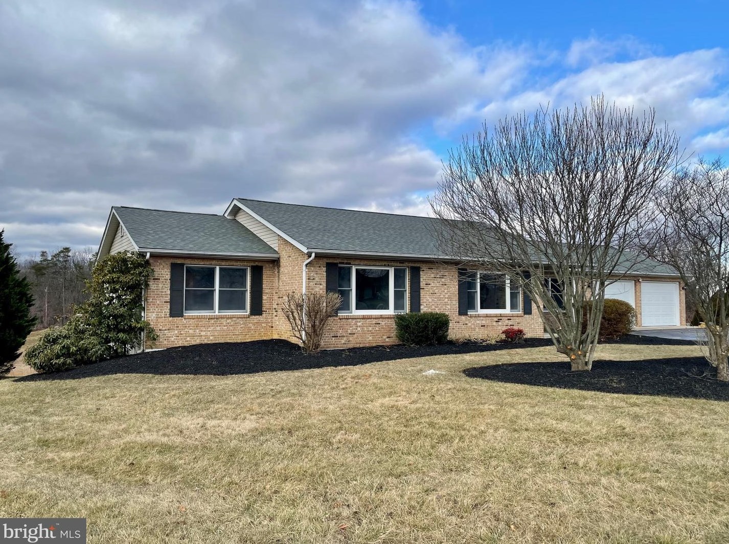 126 Game Trail Rd, Falling Waters, WV 25419