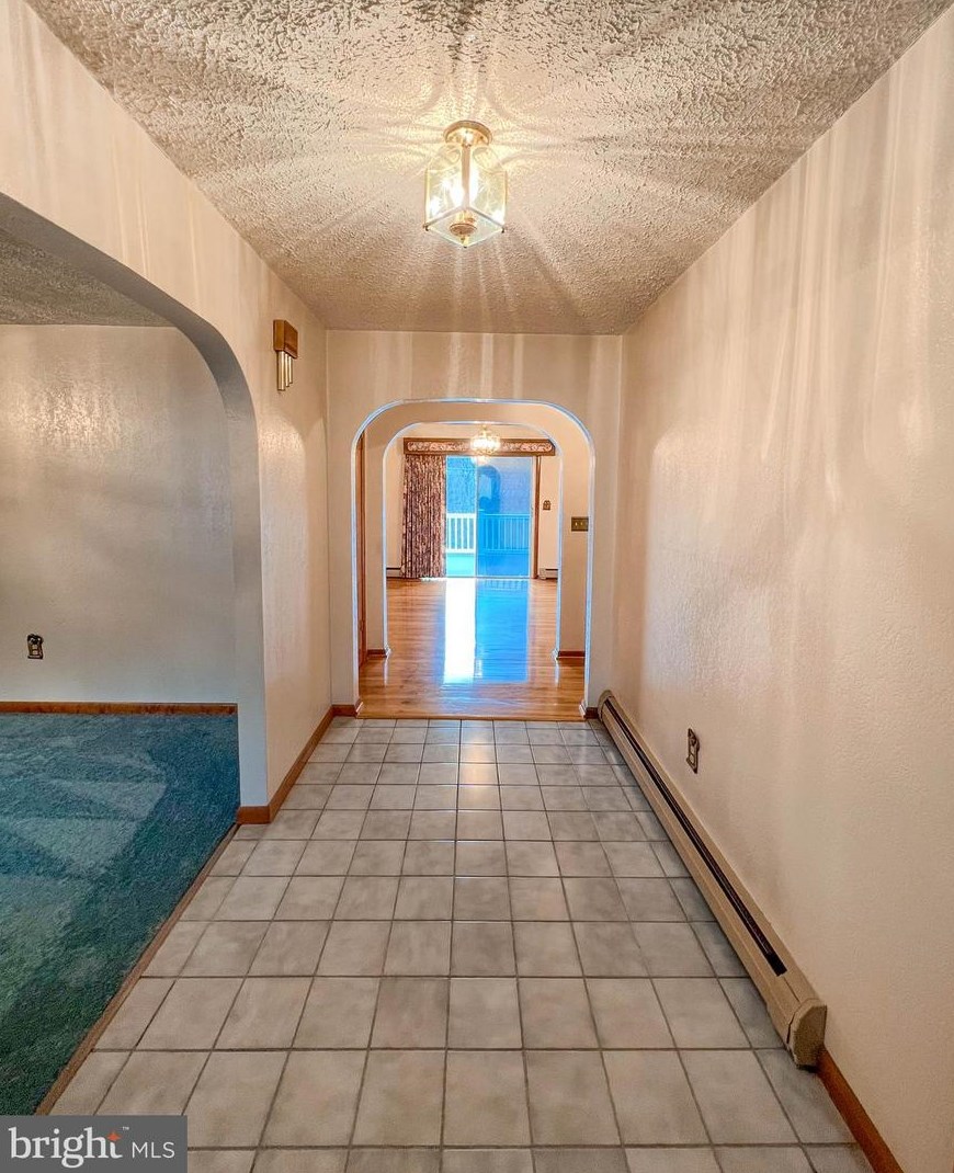 16 Marva Ct, Martinsburg, WV 25404