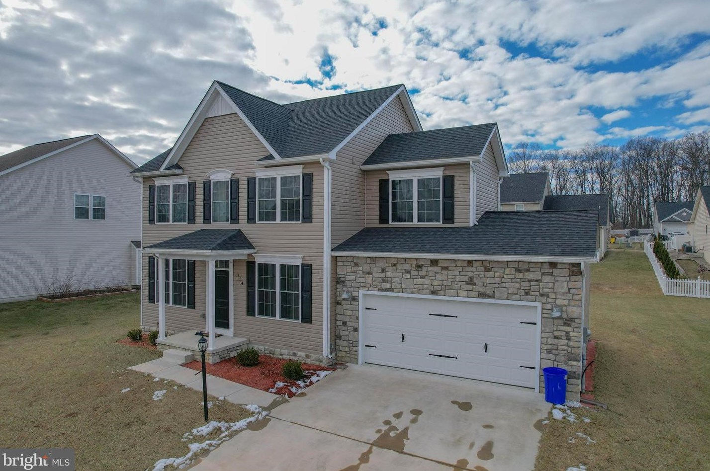 154 Envoy Ct, Inwood, WV 25428-4662