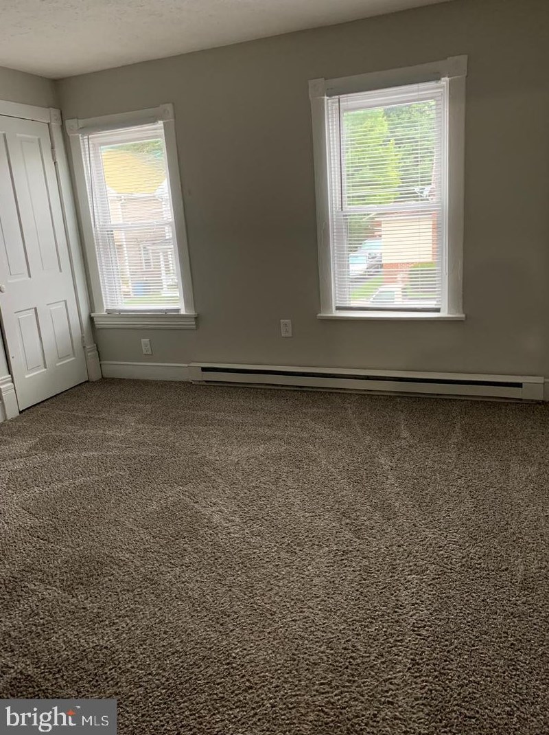 114 Kentucky Ave, Martinsburg WV 25401-2307 exterior