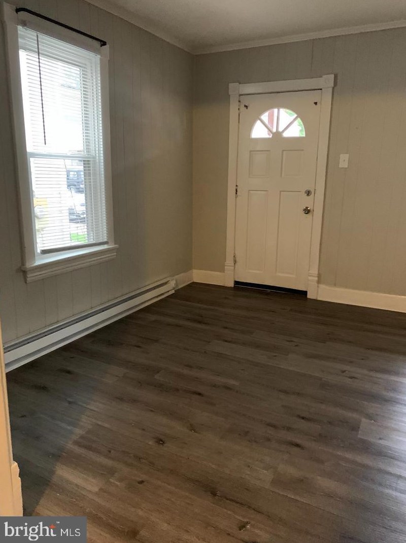 112 Kentucky Ave, Martinsburg, WV 25401-2307