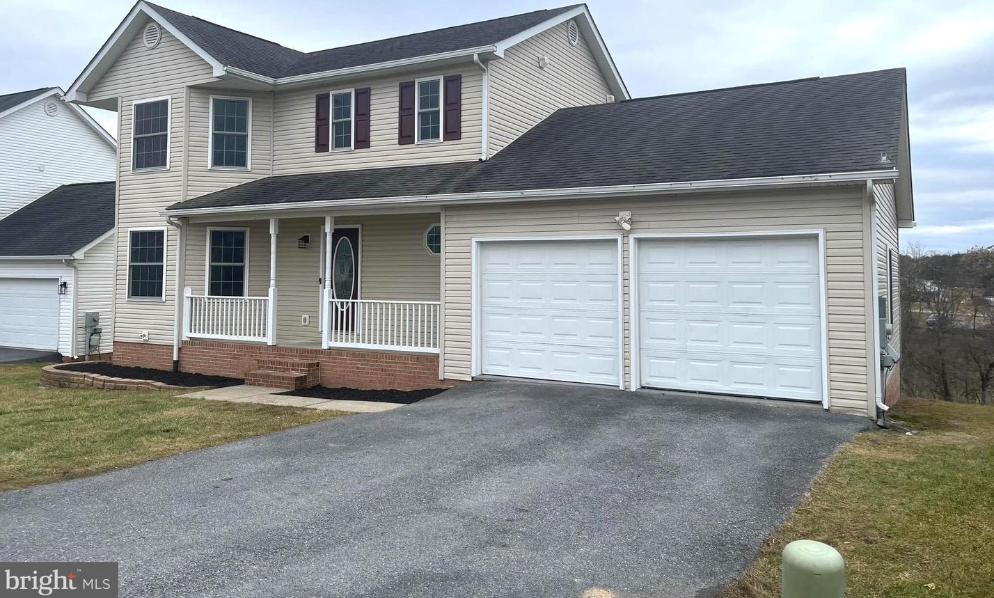 128 Ford Cir, Inwood, WV 25428-4423
