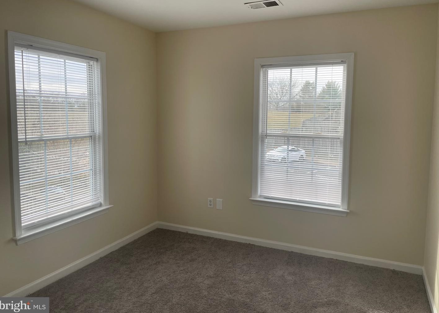 11 Calabash Ct, Martinsburg WV  25405-7197 exterior