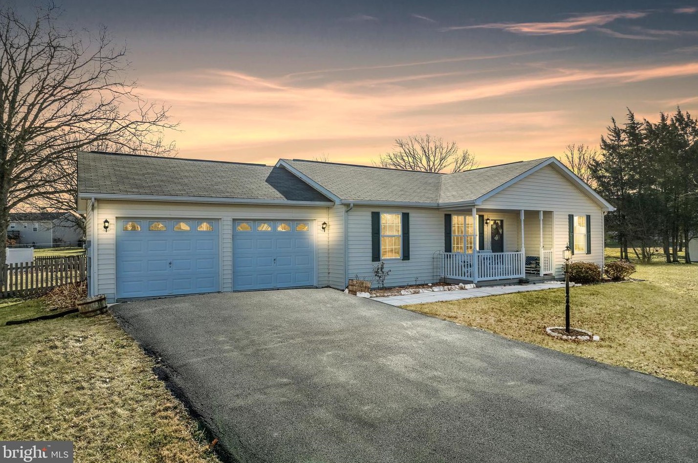 61 Reynolds Ct, Inwood, WV 25428