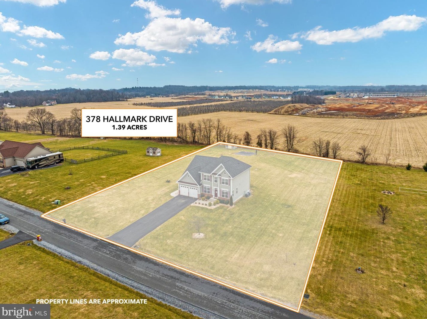 378 Hallmark Dr, Martinsburg, WV 25403-2209