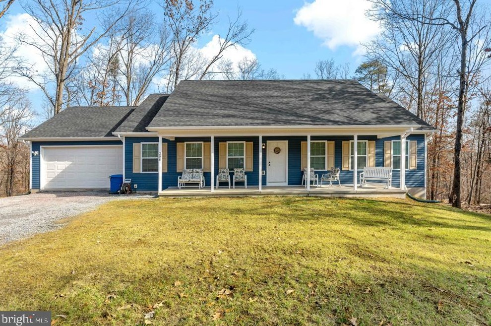 208 Gunpowder Ln, Inwood, WV 25428-3580