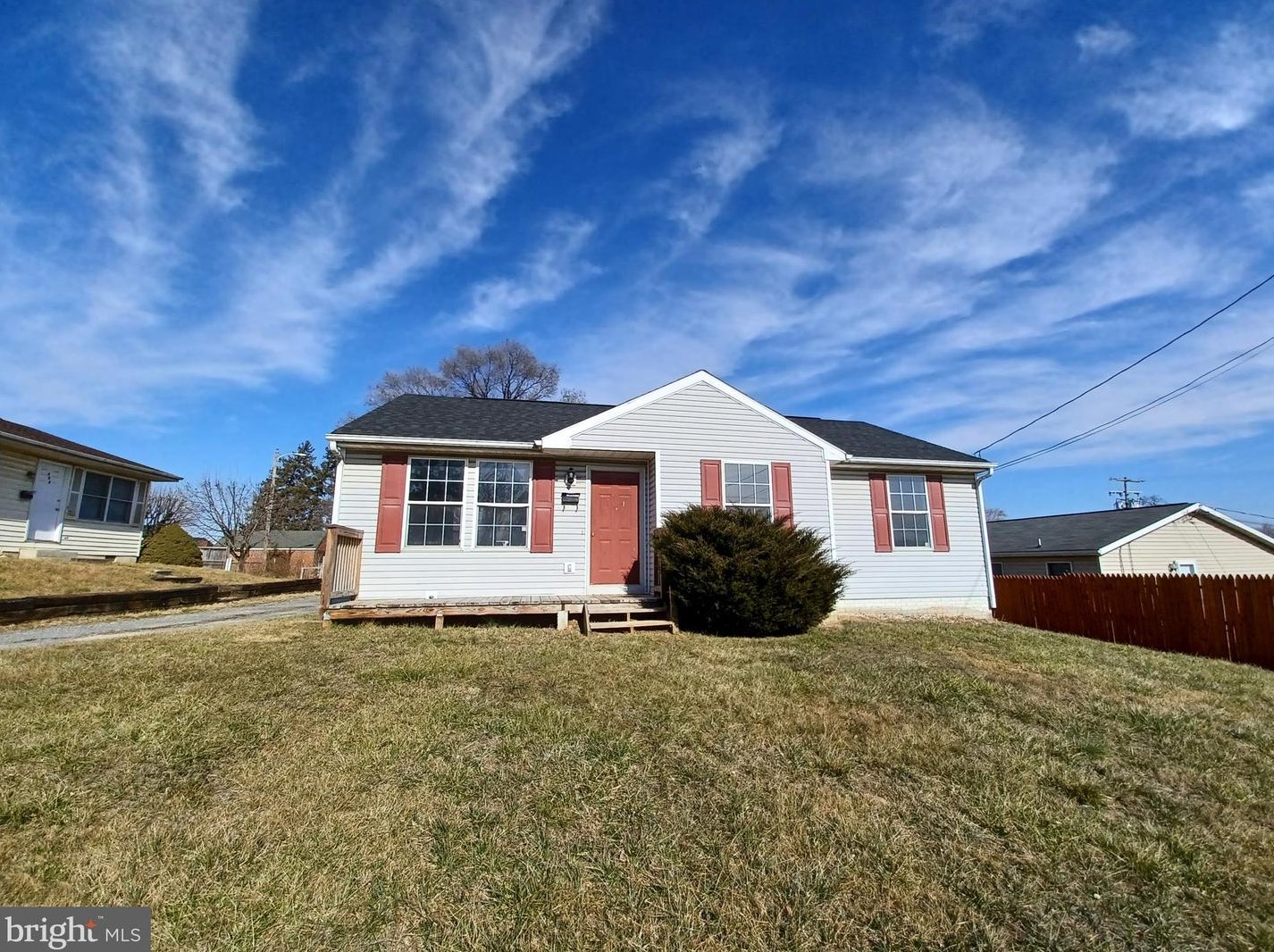 404 Wilson St, Martinsburg, WV 25401-3024