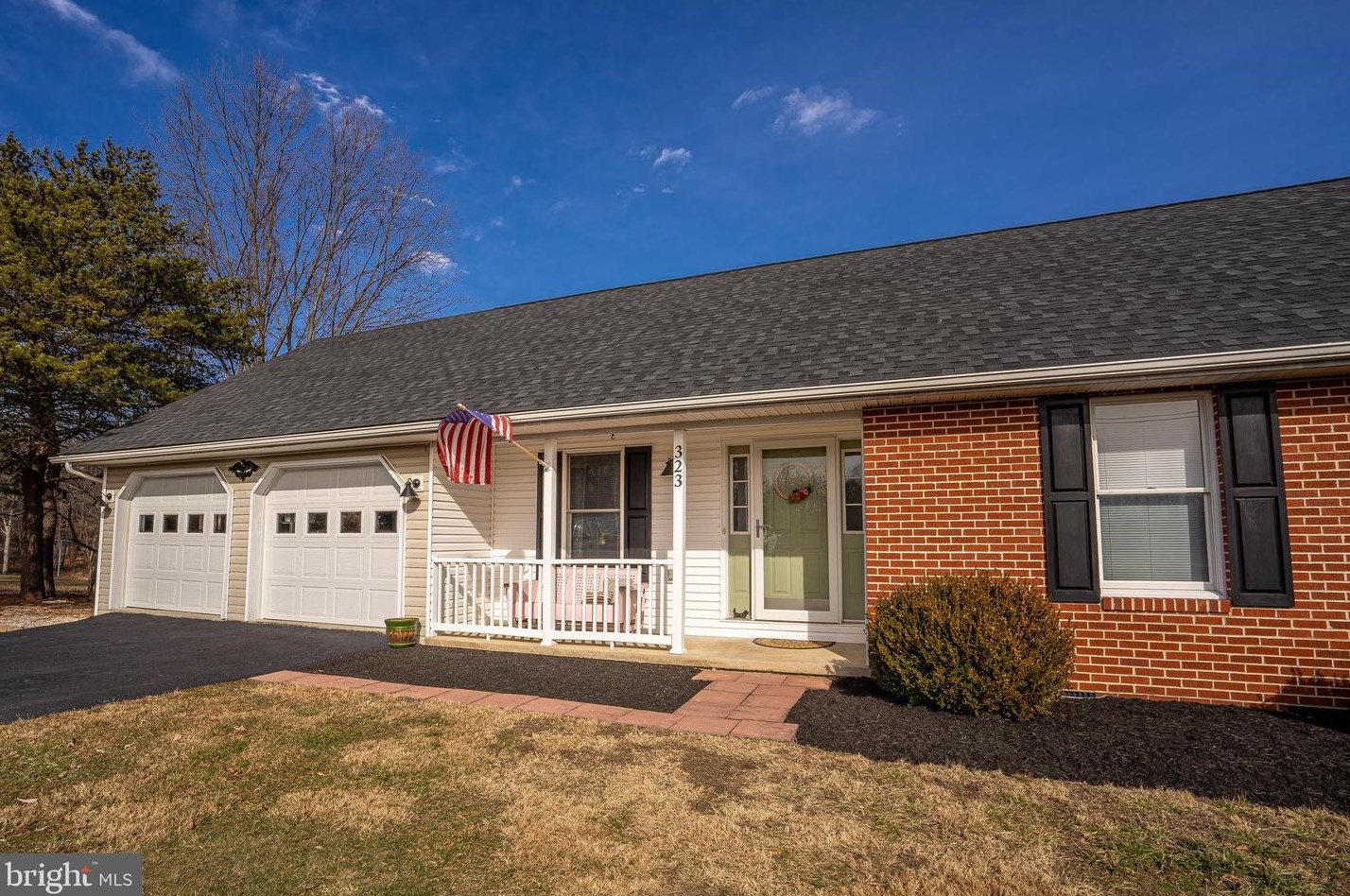 323 Erving Dr, Martinsburg, WV 25405-6777