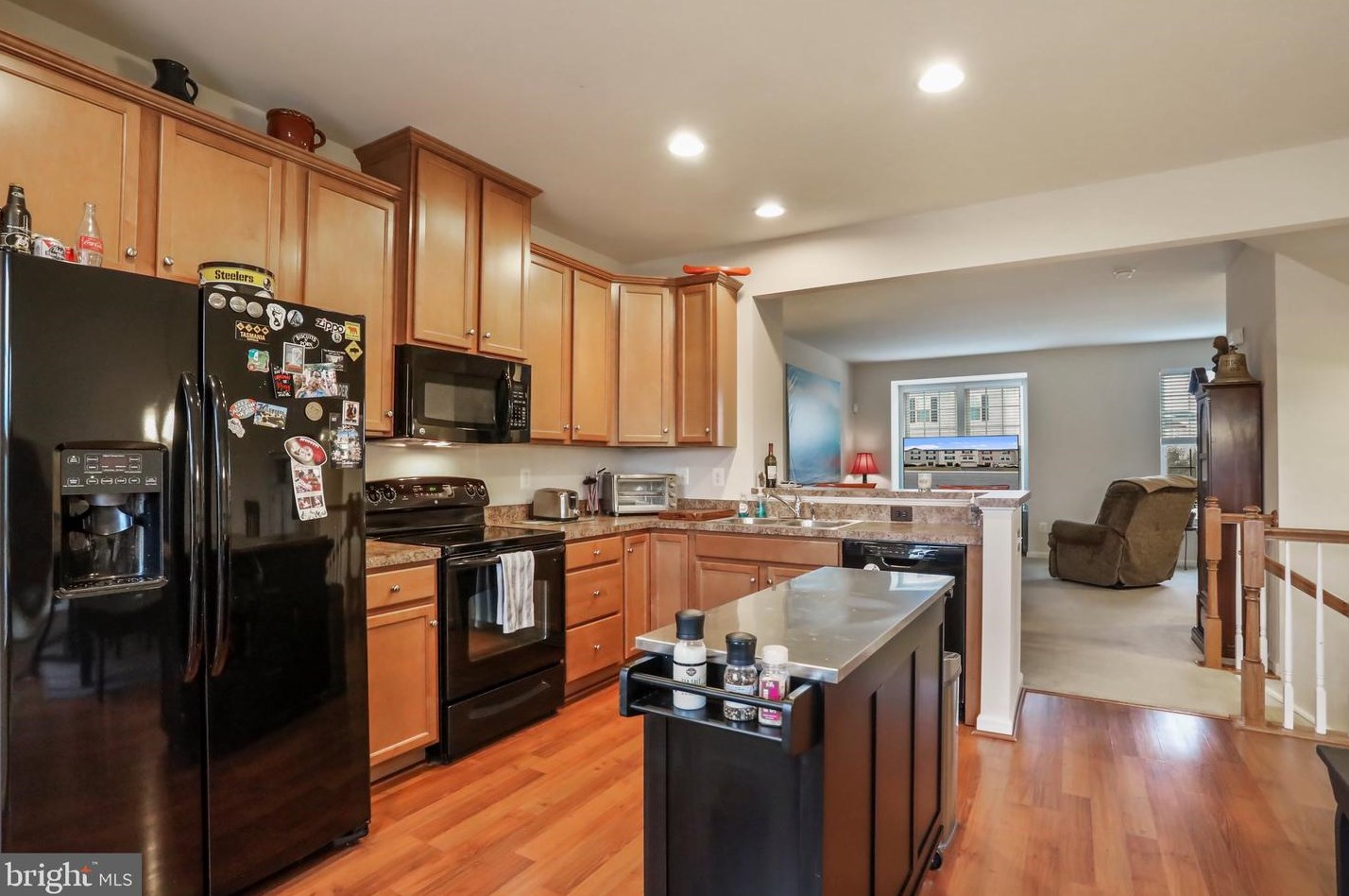 60 Creekside Ct, Falling Waters, WV 25419