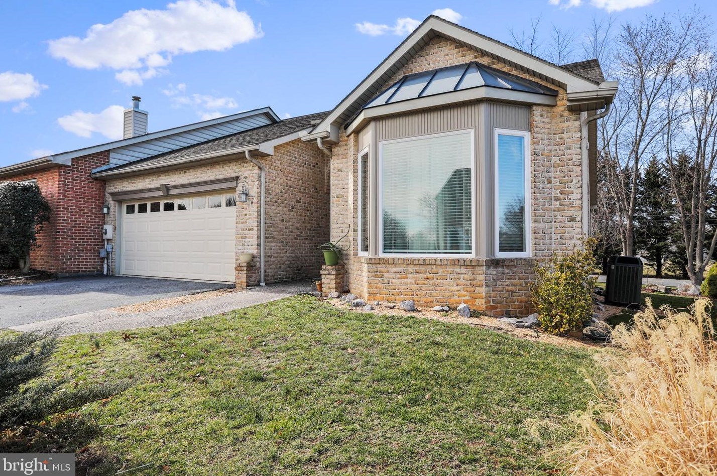 123 Morningside Dr, Falling Waters, WV 25419