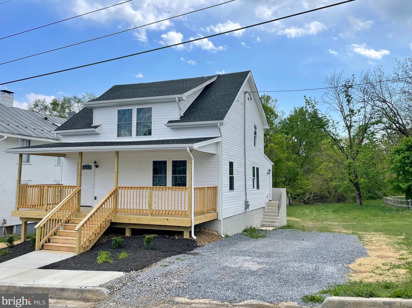 1105 Washington Ave, Martinsburg, WV 25401-1707