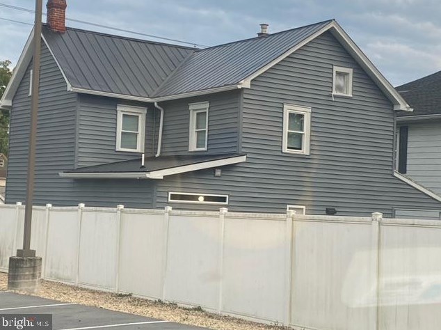 705 Virginia Ave, Martinsburg, WV 25401-2129