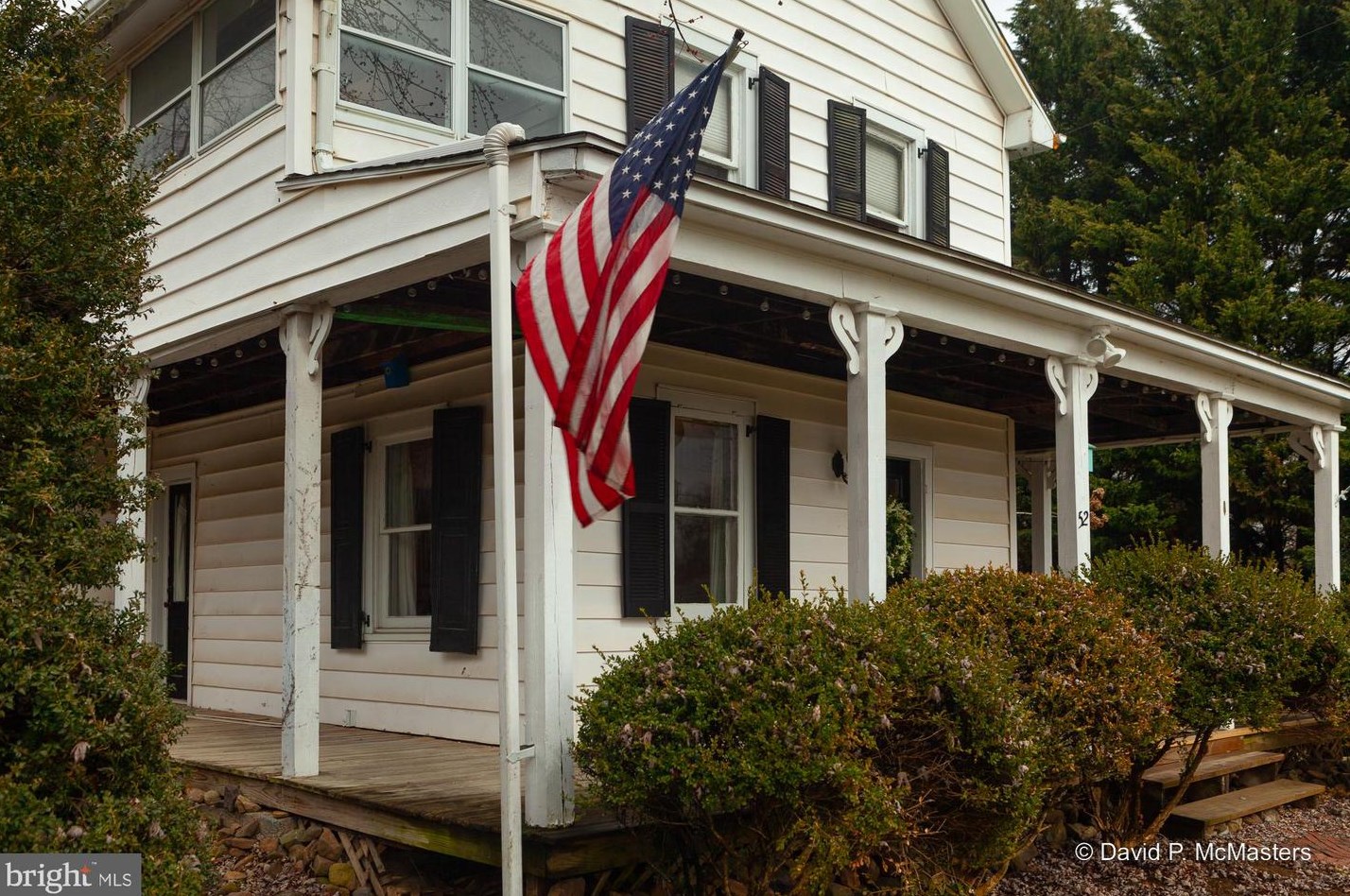 52 Carlton Dr, Inwood WV  25428-4901 exterior