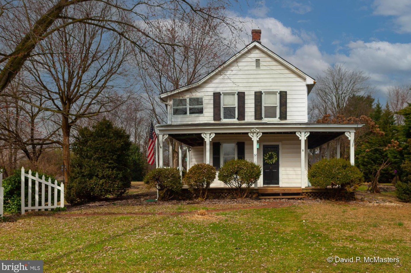 52 Carlton Dr, Inwood, WV 25428