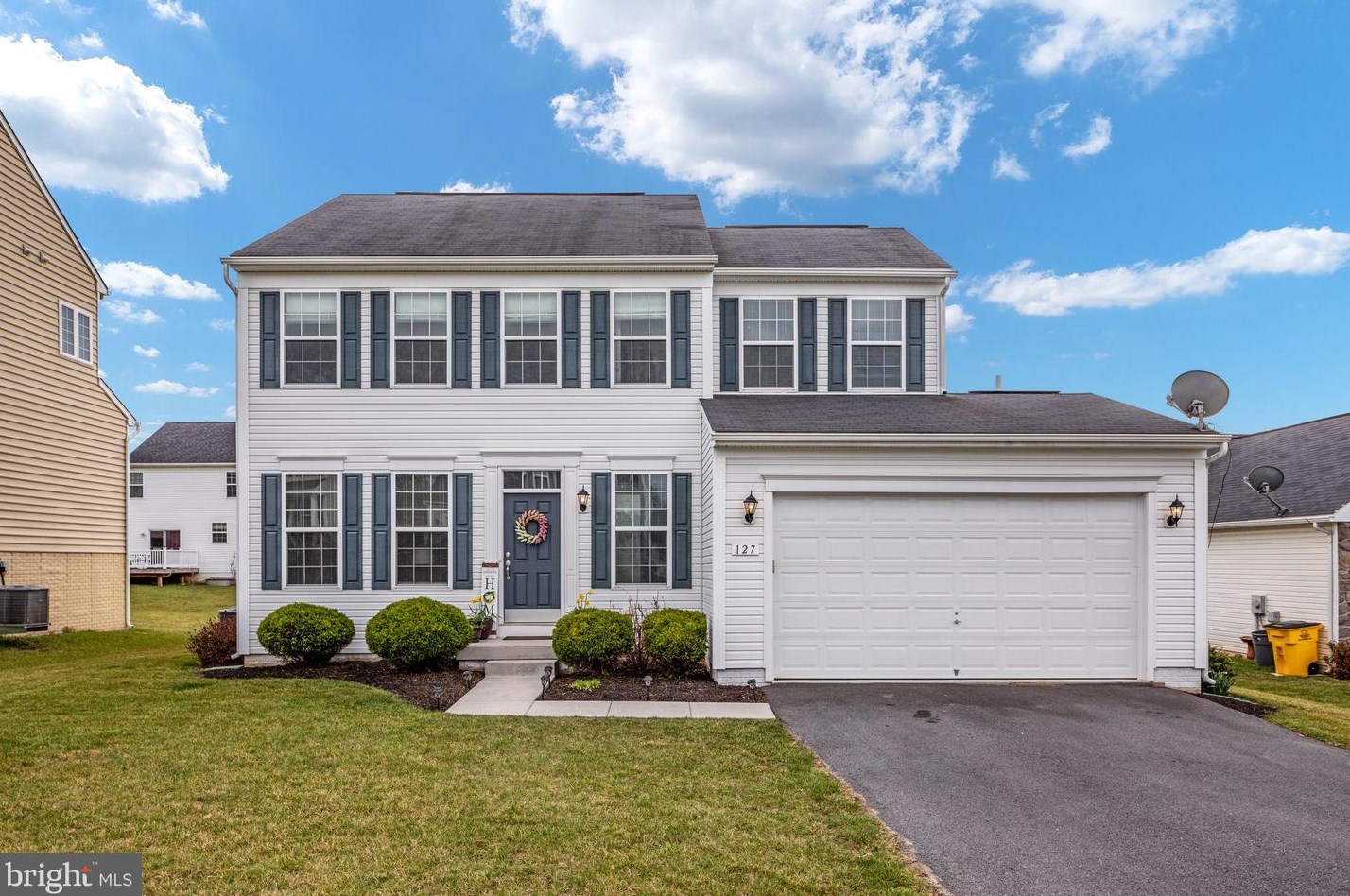 127 Bugatti Ct, Inwood, WV 25428-1252