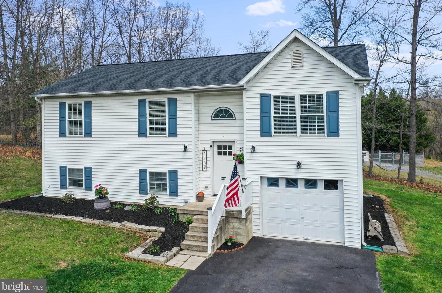 167 Freedom Ln, Martinsburg, WV 25405-6842