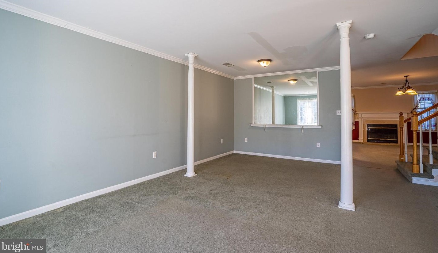 249 Morningside Dr, Falling Waters, WV 25419
