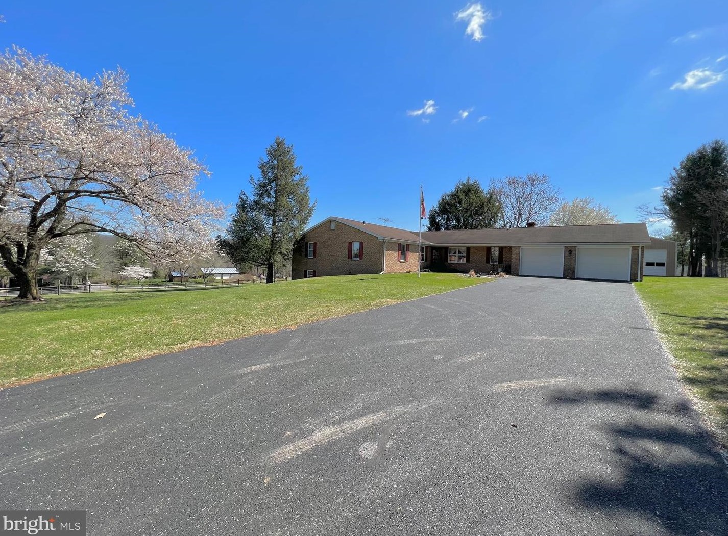162 Melody Dr, Martinsburg, WV 25405-6940