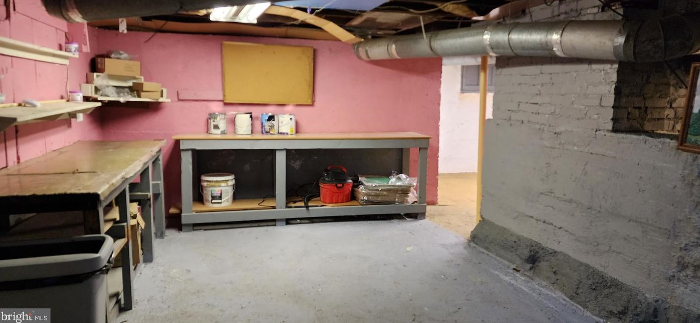 706 John St, Martinsburg WV  25401-2204 exterior