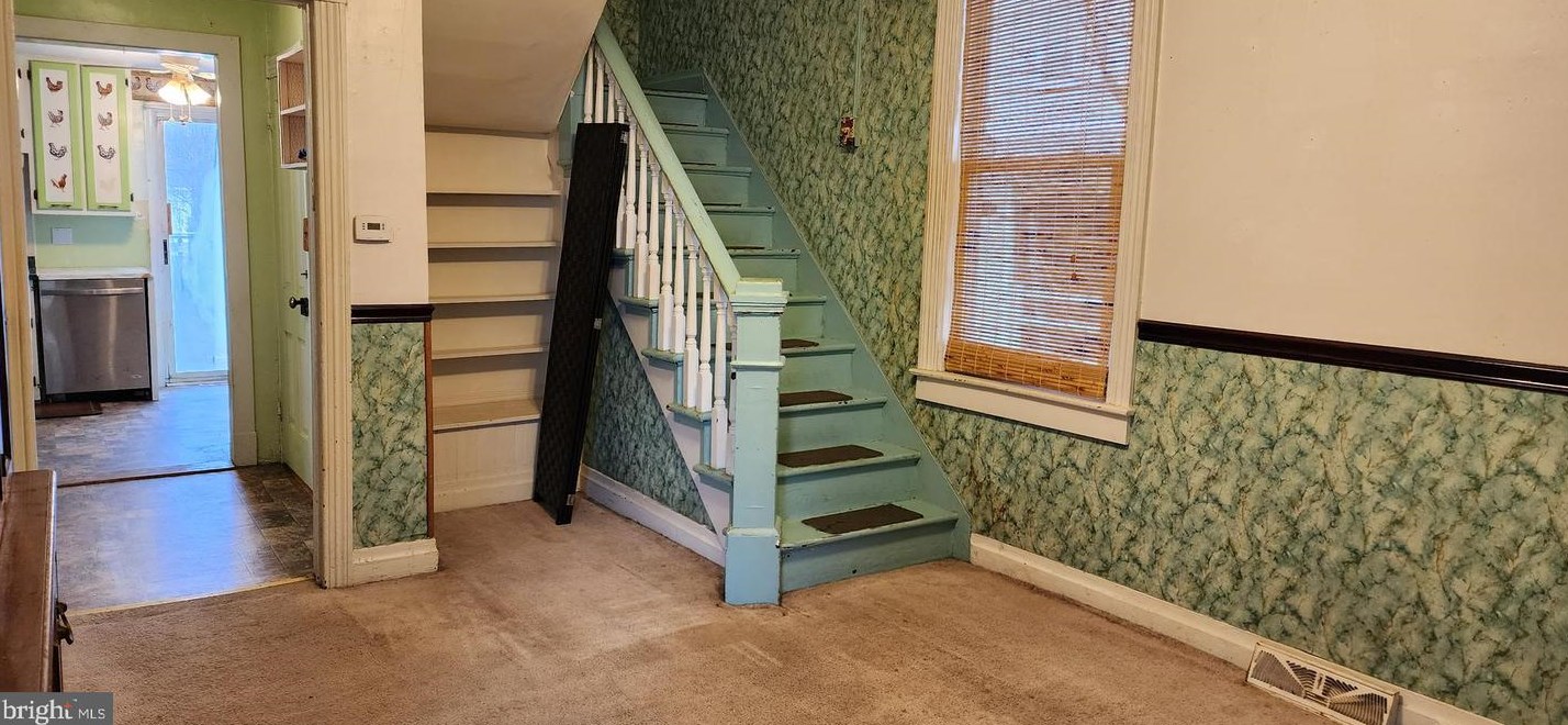 706 John St, Martinsburg WV  25401-2204 exterior